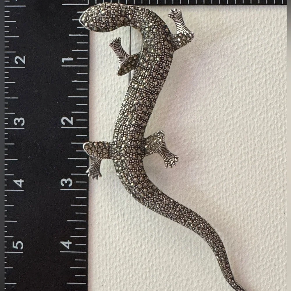 5.5” Silver Lizard Brooch with Marcacites - Picture 13 of 15